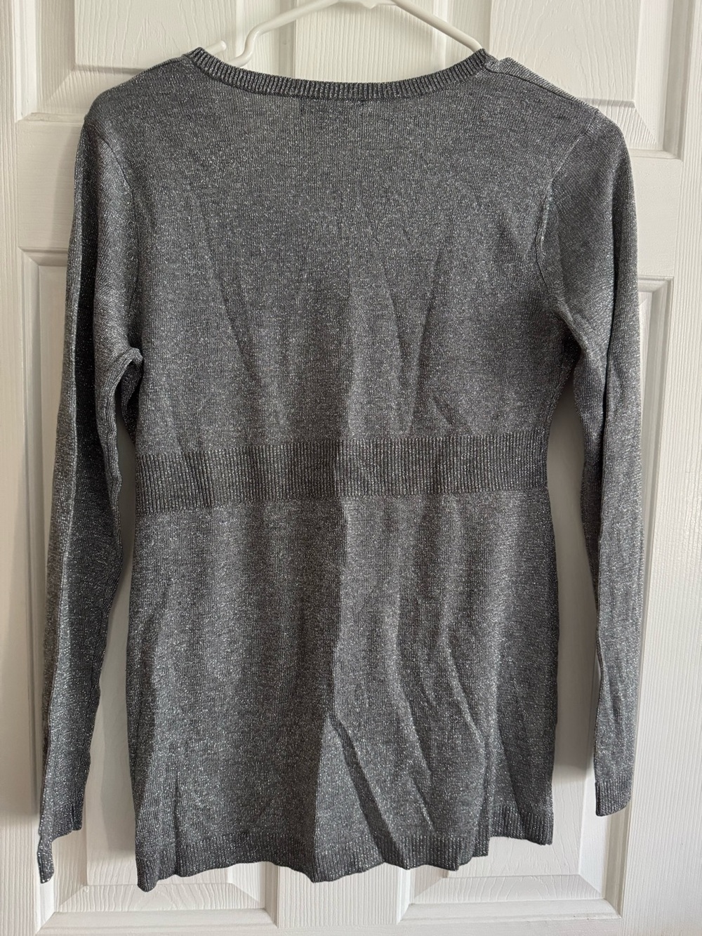New York & Co Silver Shimmer Metallic Knit V-Neck Empire Waist Sweater S - Picture 5 of 5